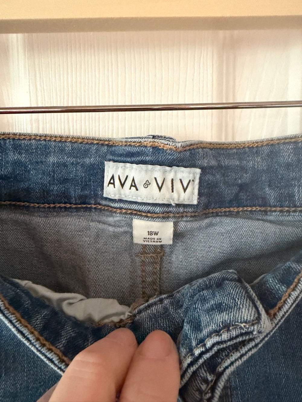 Ava & Viv Mid Blue Rolled-Hem Denim Shorts - Picture 3 of 4